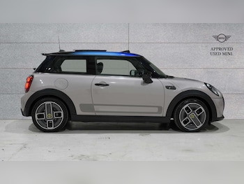 Used MINI Hatch 2021 for sale - 76978697: Photo