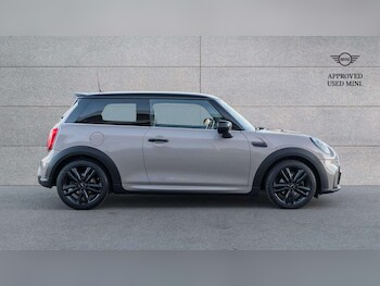 Used MINI Hatch 2023 for sale - 77943305: Photo