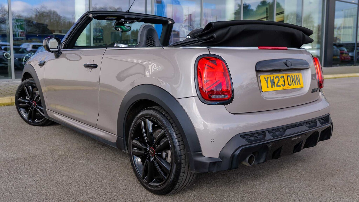 Used MINI Convertible 2023 for sale - 77740937: Photo 24