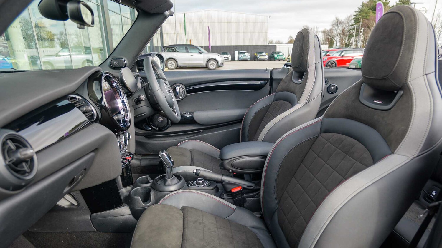 Used MINI Convertible 2023 for sale - 77740937: Photo 26