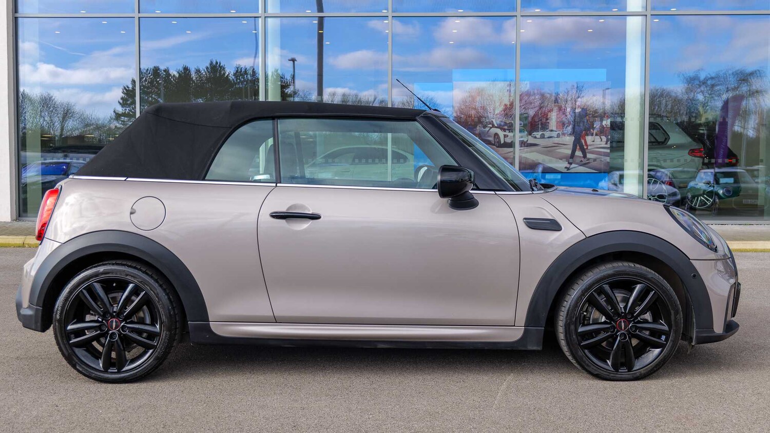 Used MINI Convertible 2023 for sale - 77740937: Photo 34