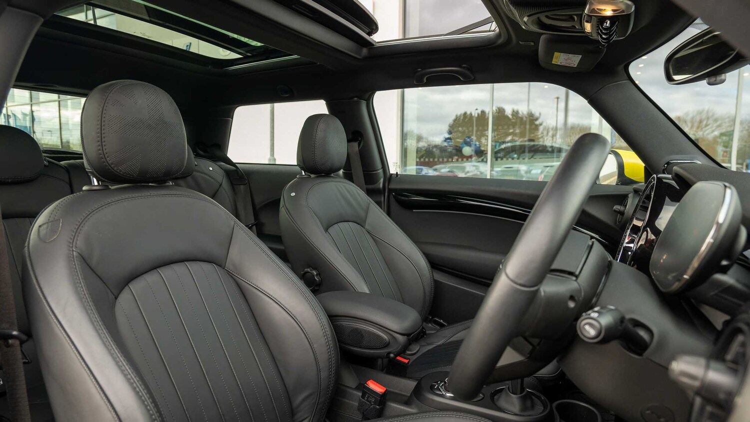 Used MINI Hatch 2022 for sale - 77858372: Photo 11