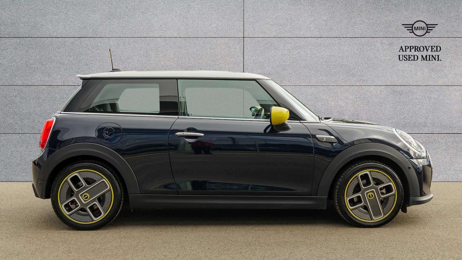 Used MINI Hatch 2022 for sale - 77858372: Photo 3