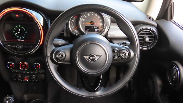 Used MINI Hatch 2019 for sale - 76169997: Photo 5