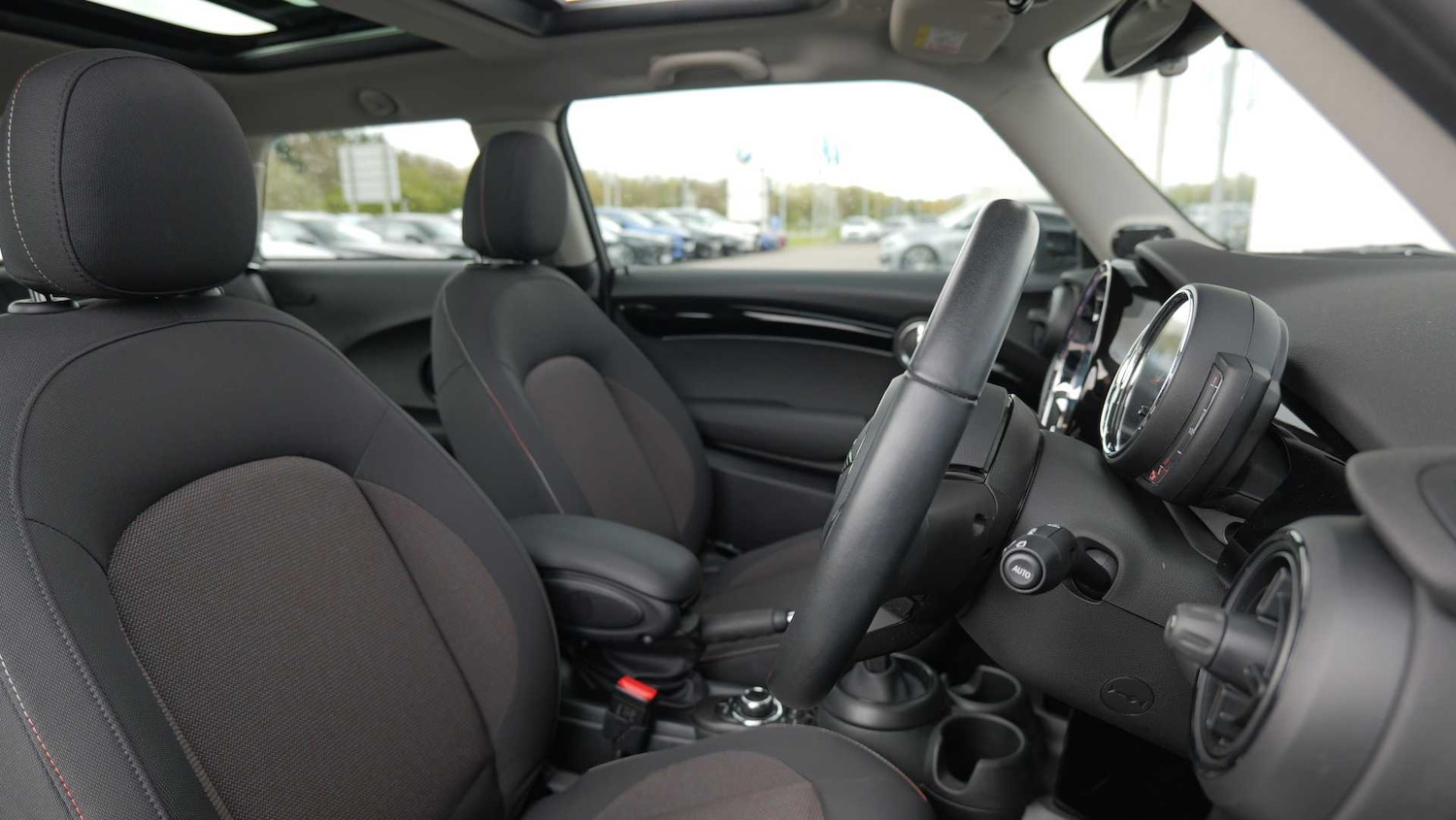 Used MINI Hatch 2022 for sale - 78142171: Photo 11