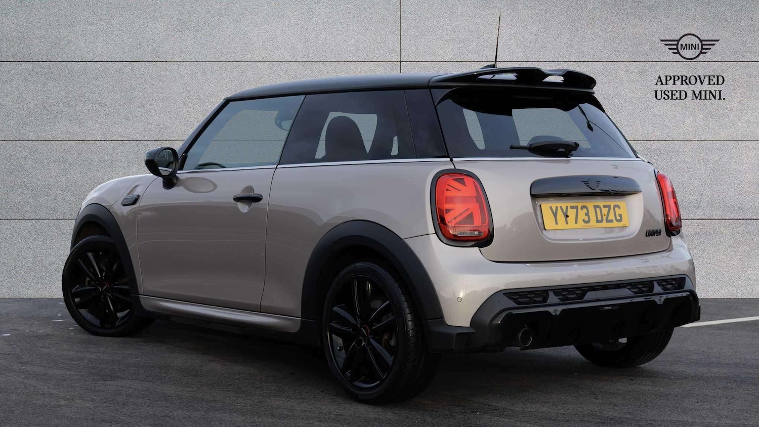 Used MINI Hatch 2023 for sale - 77135008: Photo 2