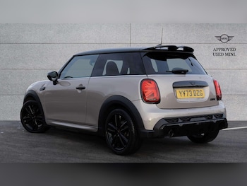 Used MINI Hatch 2023 for sale - 77135008: Photo