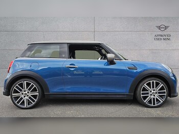 Used MINI Hatch 2023 for sale - 77500233: Photo