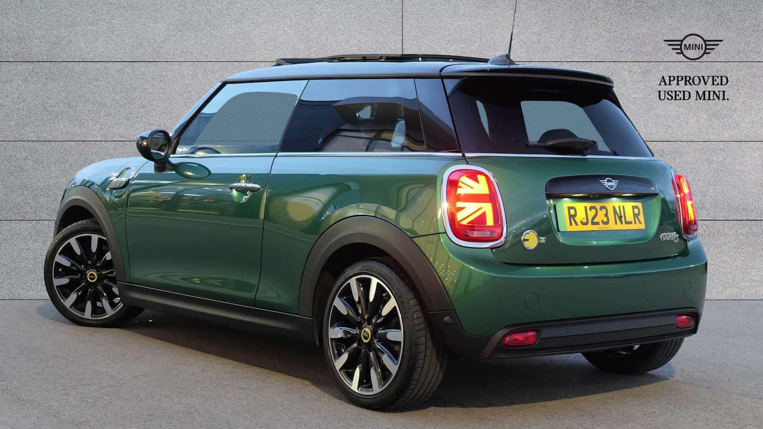 Used MINI Hatch 2023 for sale - 77686537: Photo 2