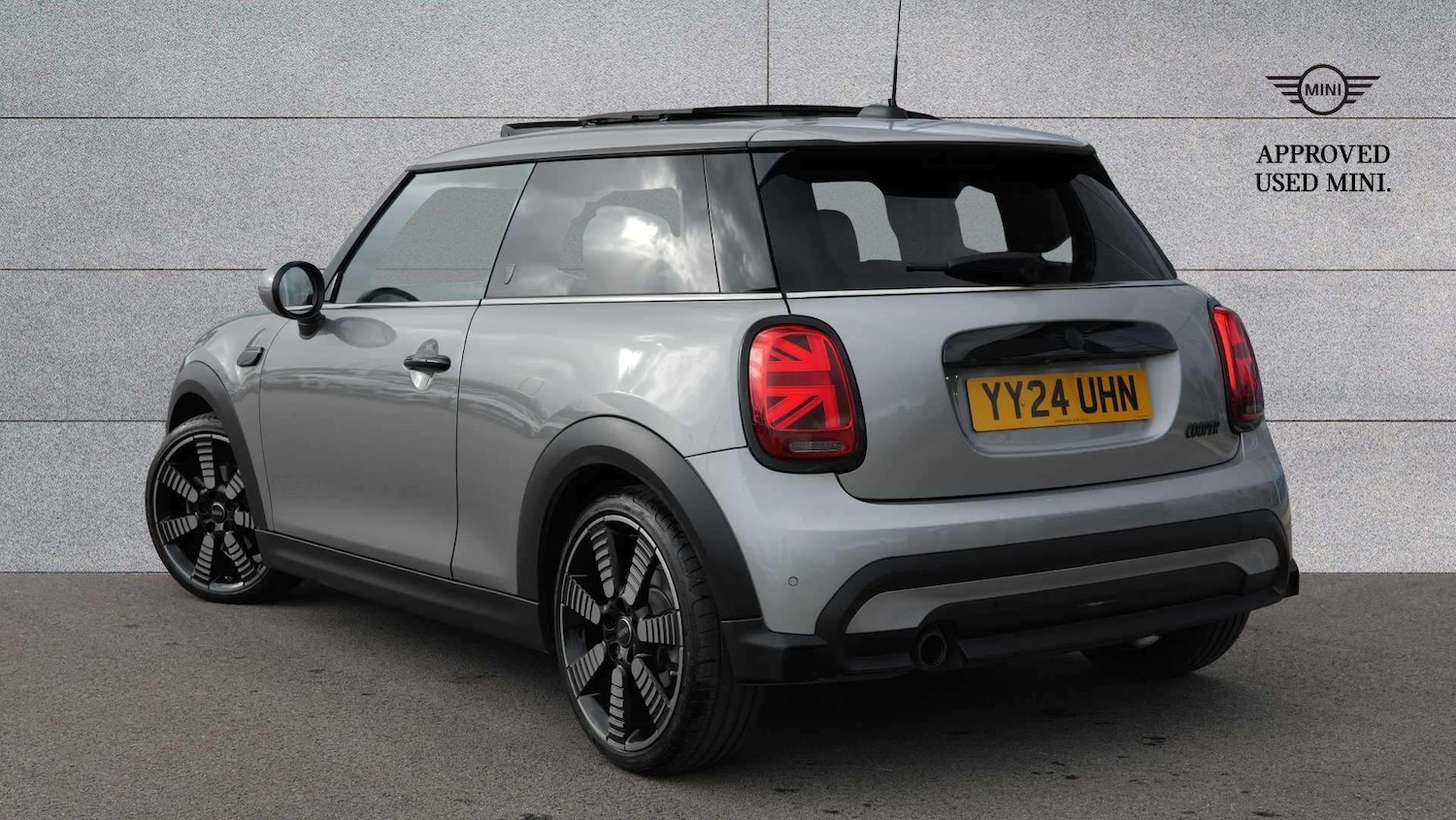 Used MINI Hatch 2024 for sale - 77648864: Photo 2