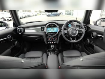 Used MINI Hatch 2024 for sale - 77648864: Photo