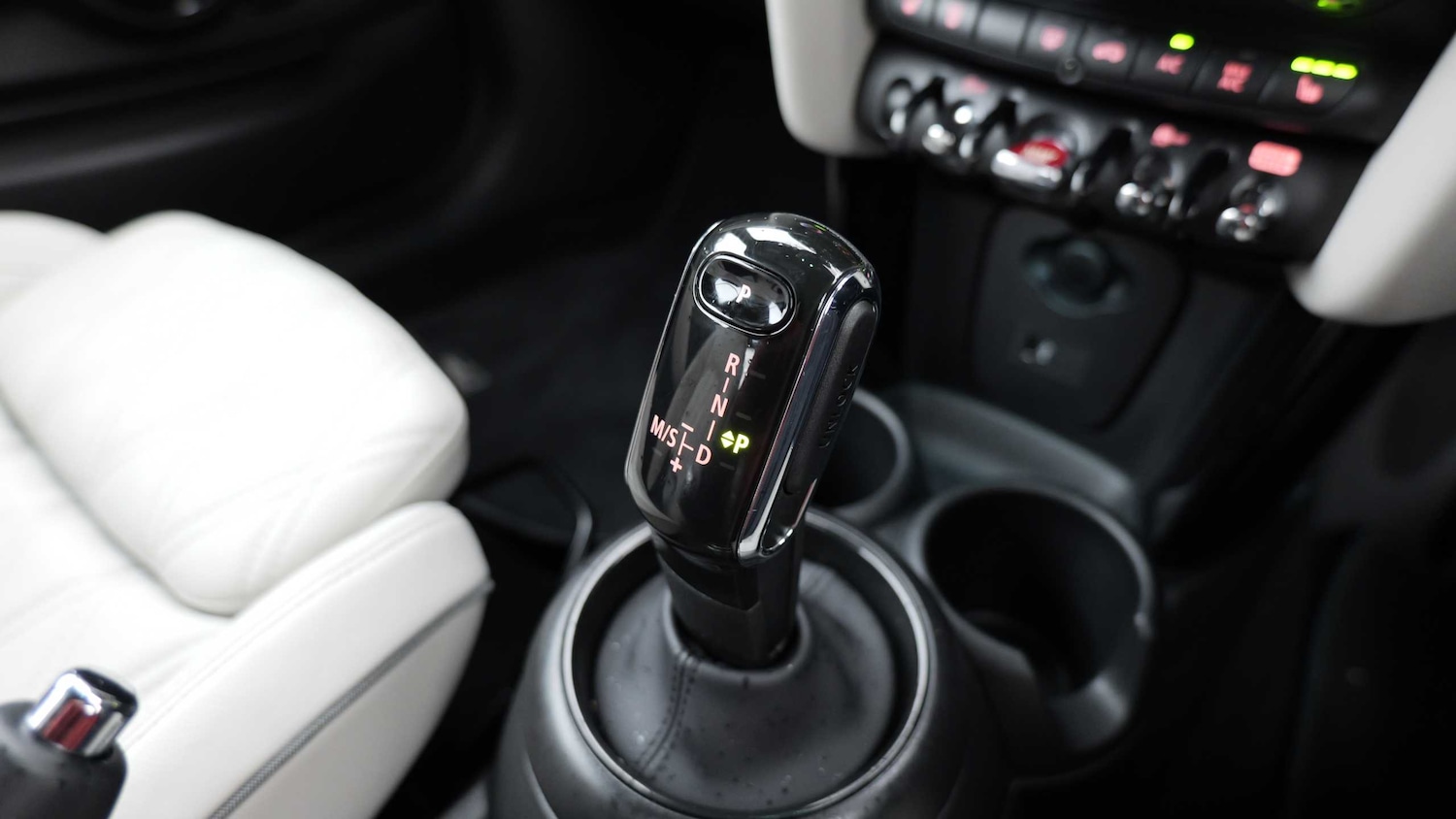 Used MINI Convertible 2024 for sale - 77083095: Photo 10