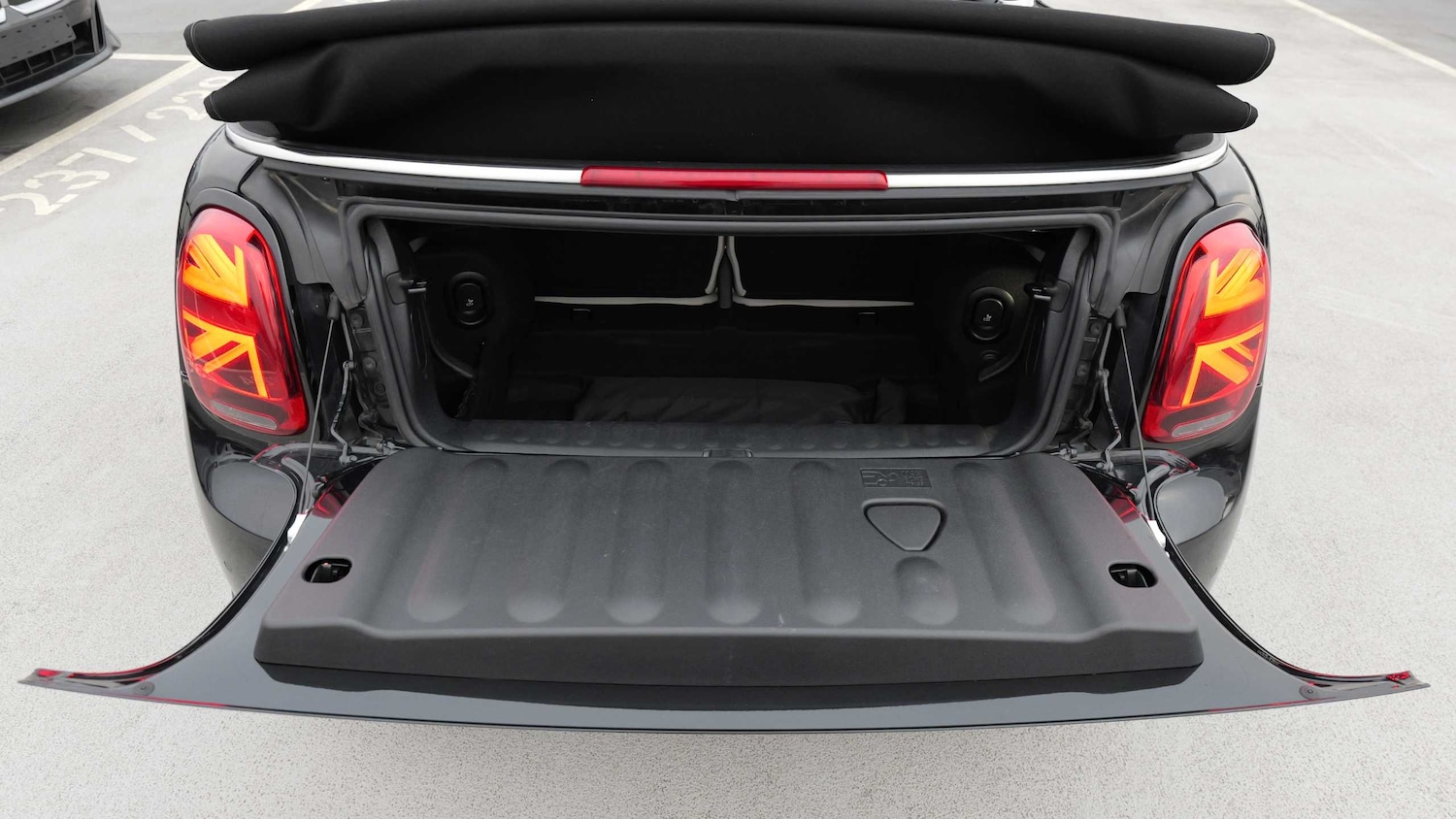 Used MINI Convertible 2024 for sale - 77083095: Photo 13