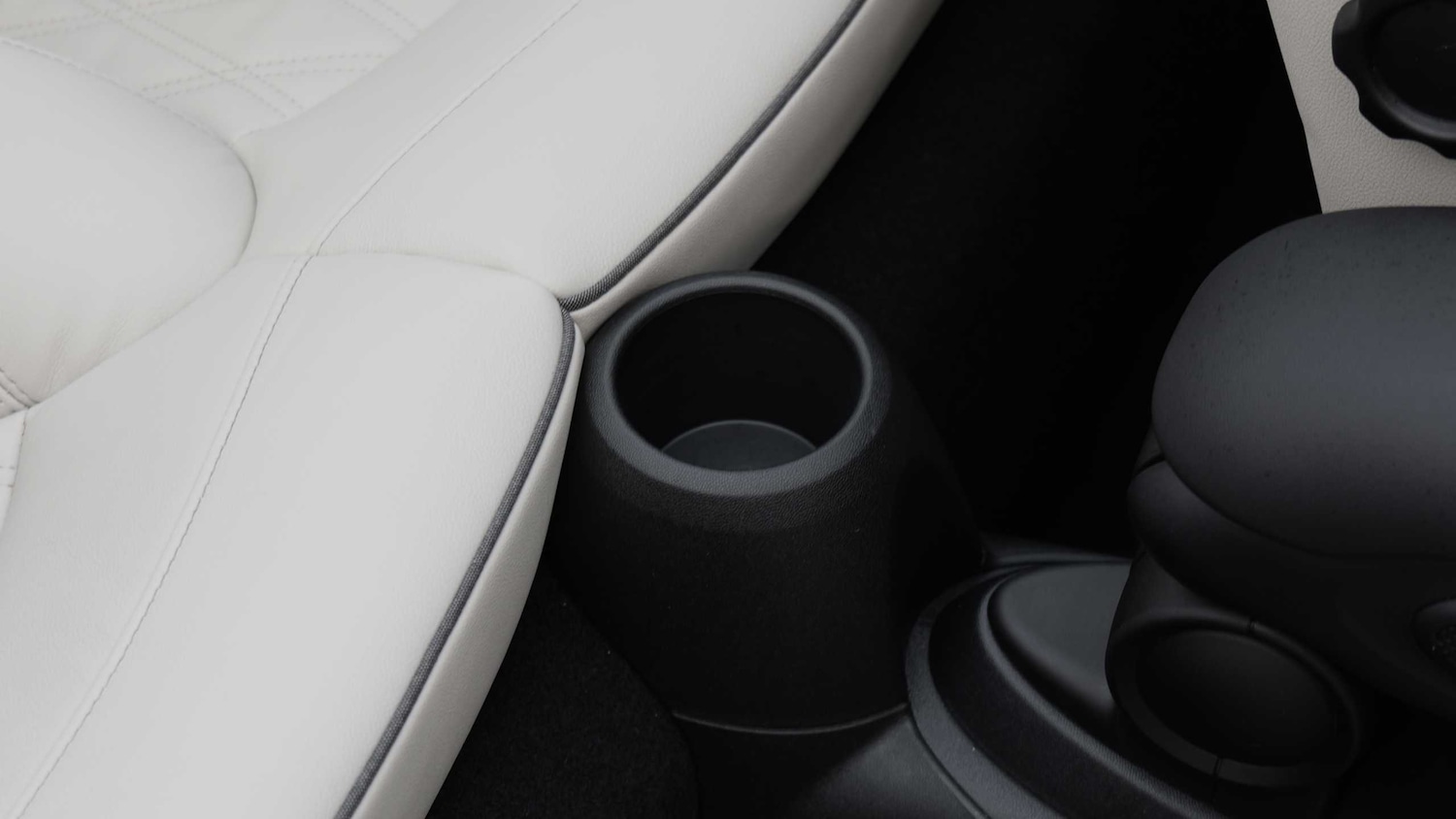 Used MINI Convertible 2024 for sale - 77083095: Photo 21