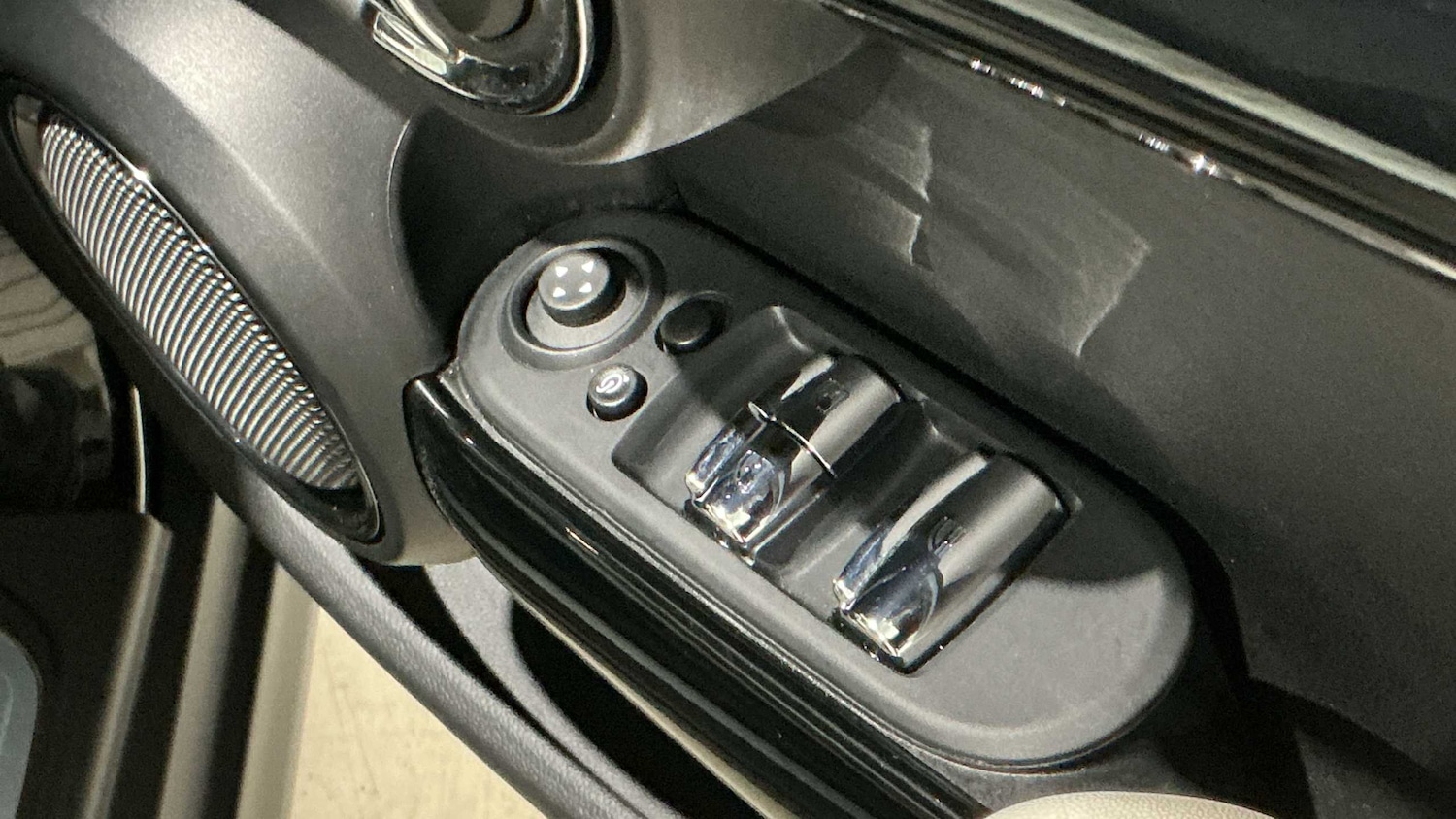 Used MINI Convertible 2024 for sale - 77083095: Photo 23