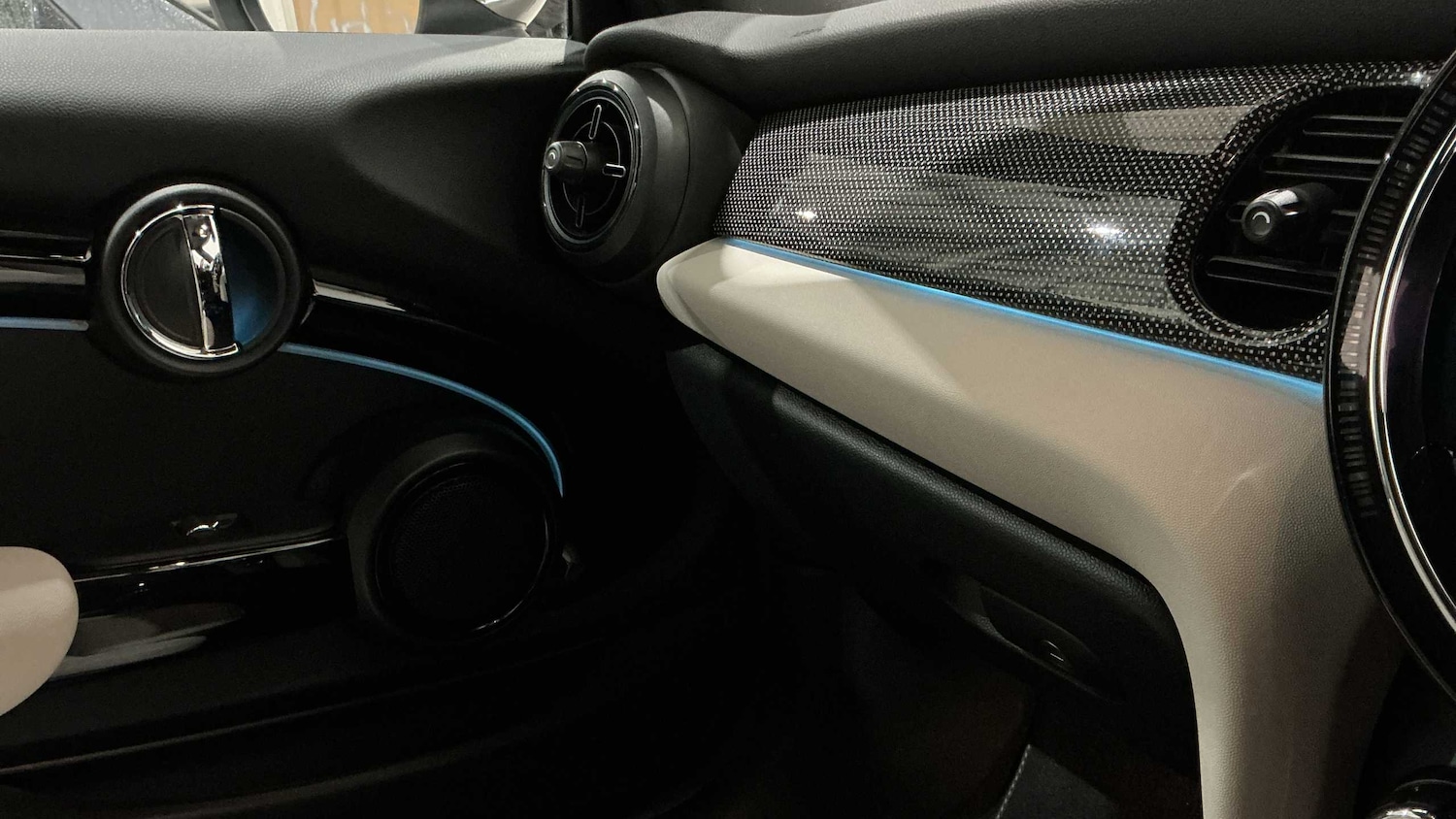 Used MINI Convertible 2024 for sale - 77083095: Photo 26