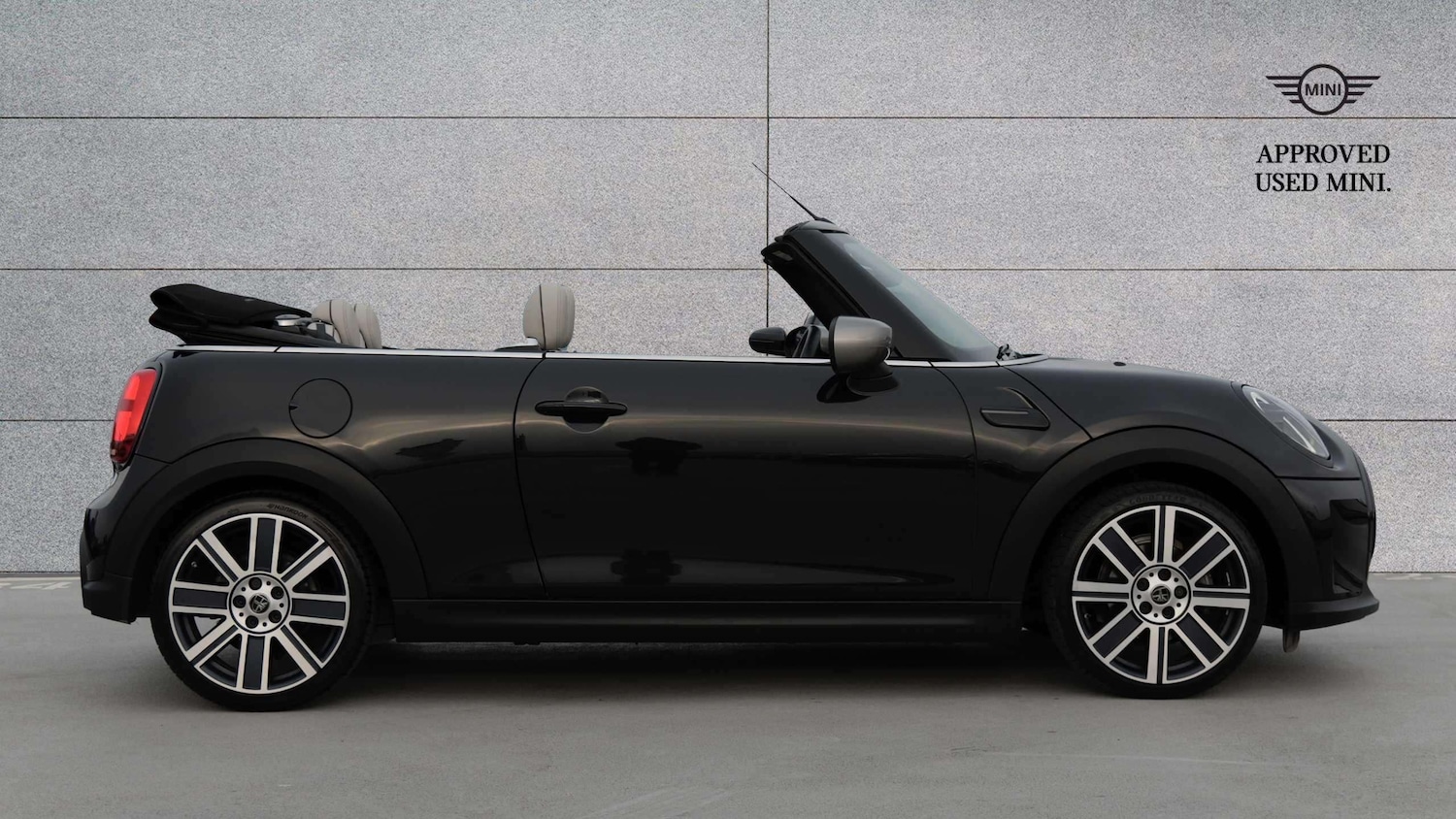 Used MINI Convertible 2024 for sale - 77083095: Photo 3