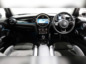 Used MINI Hatch 2022 for sale - 77194493: Photo