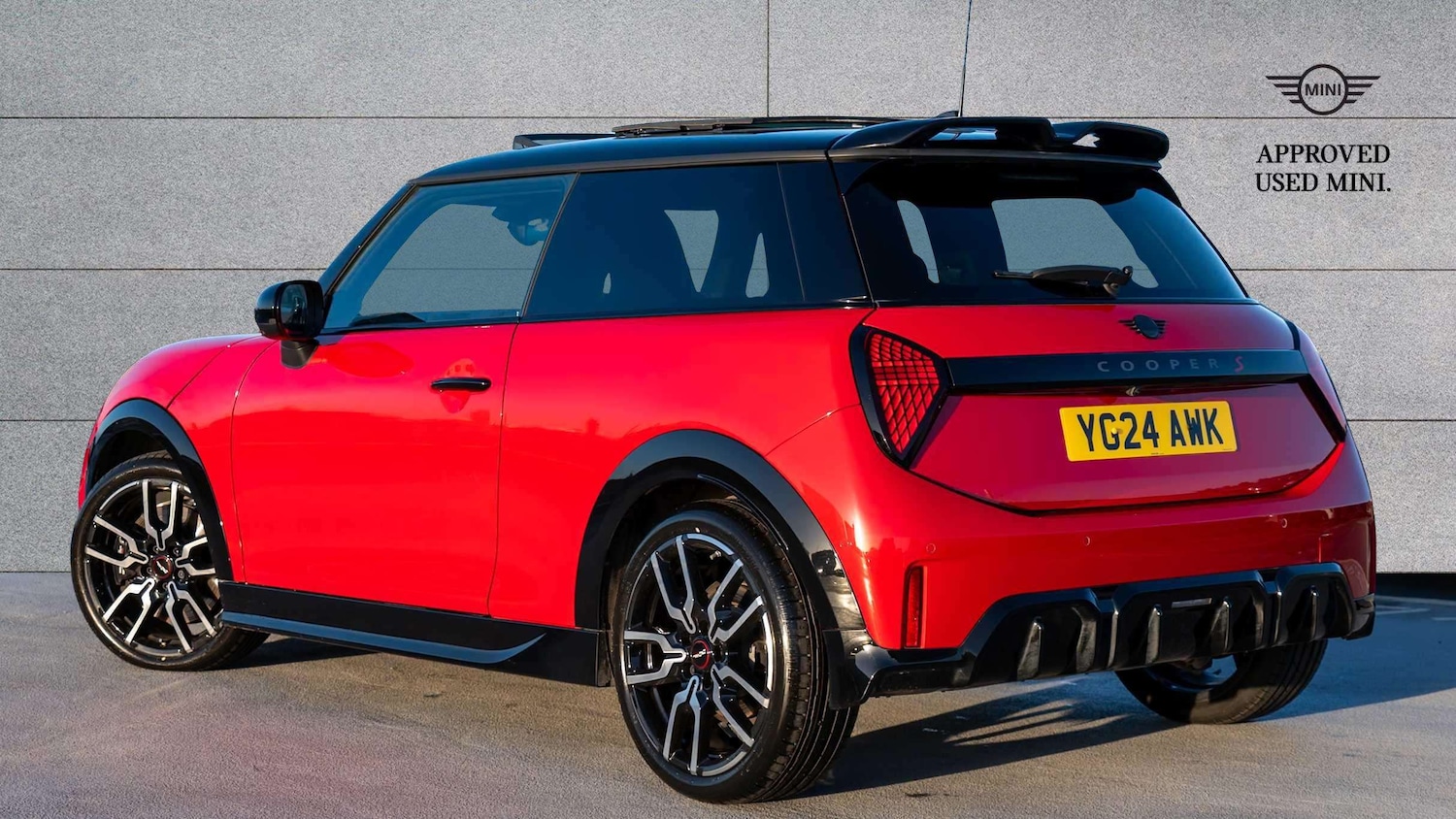 Used MINI Cooper 2024 for sale - 77011125: Photo 2