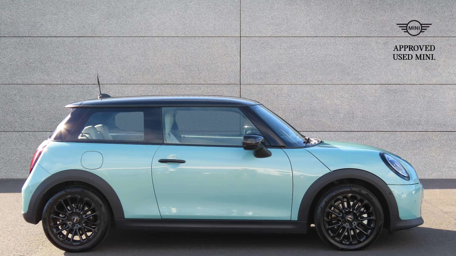 Used MINI Cooper 2024 for sale - 76373717: Photo 3