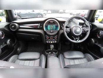 2020 - 135kW Cooper S Level 3 33kWh 3dr Auto