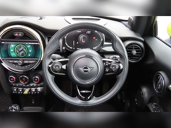 Used MINI Hatch 2020 for sale - 76319055: Photo 2