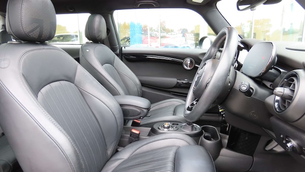 Used MINI Hatch 2020 for sale - 76319055: Photo 8