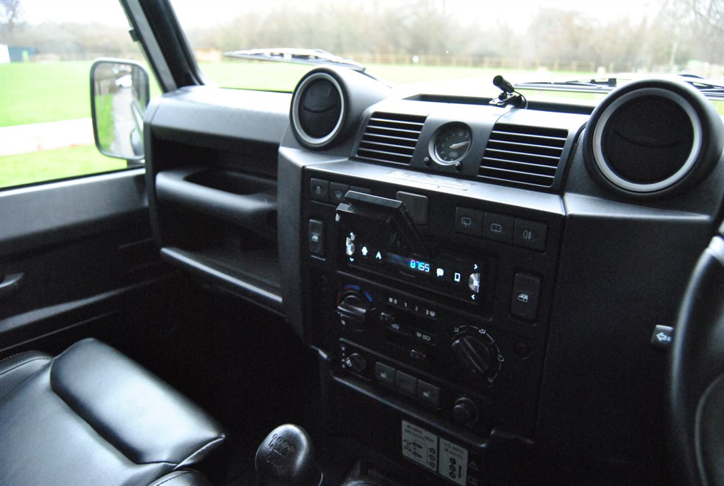 Used Land Rover Defender 2015 for sale - 77326564: Photo 22