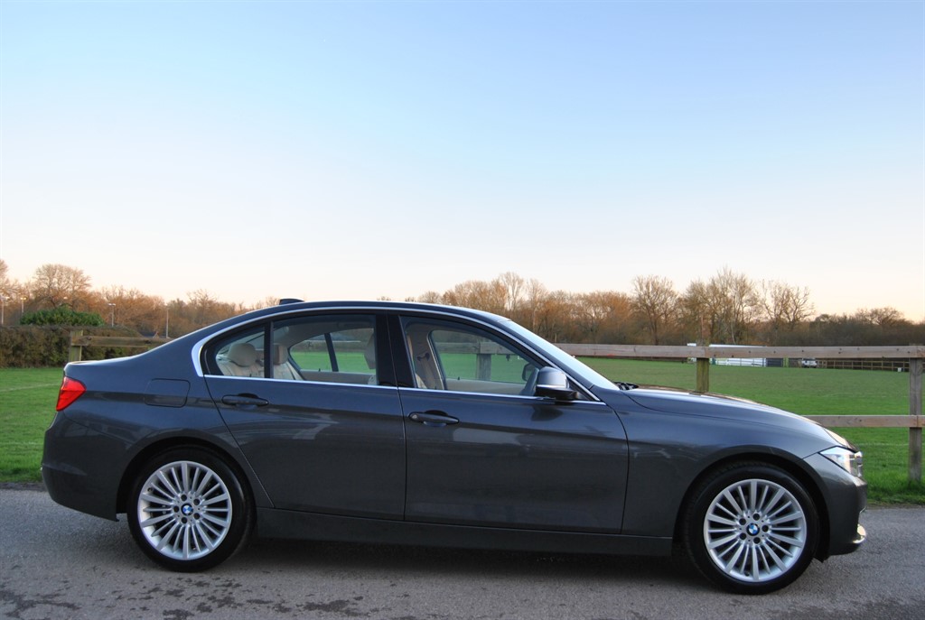 Used BMW 3 Series 2014 for sale - 77660693: Photo 2