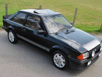 1983 - 1.6 RS Hatchback 3dr Petrol Manual (115 bhp)