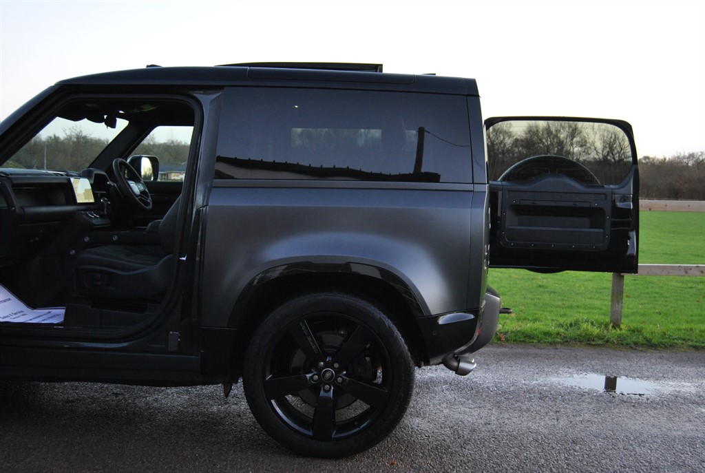 Used Land Rover Defender 2022 for sale - 77005593: Photo 18