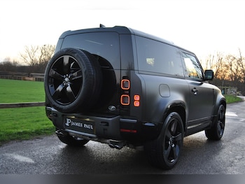 Used Land Rover Defender 2022 for sale - 77005593: Photo