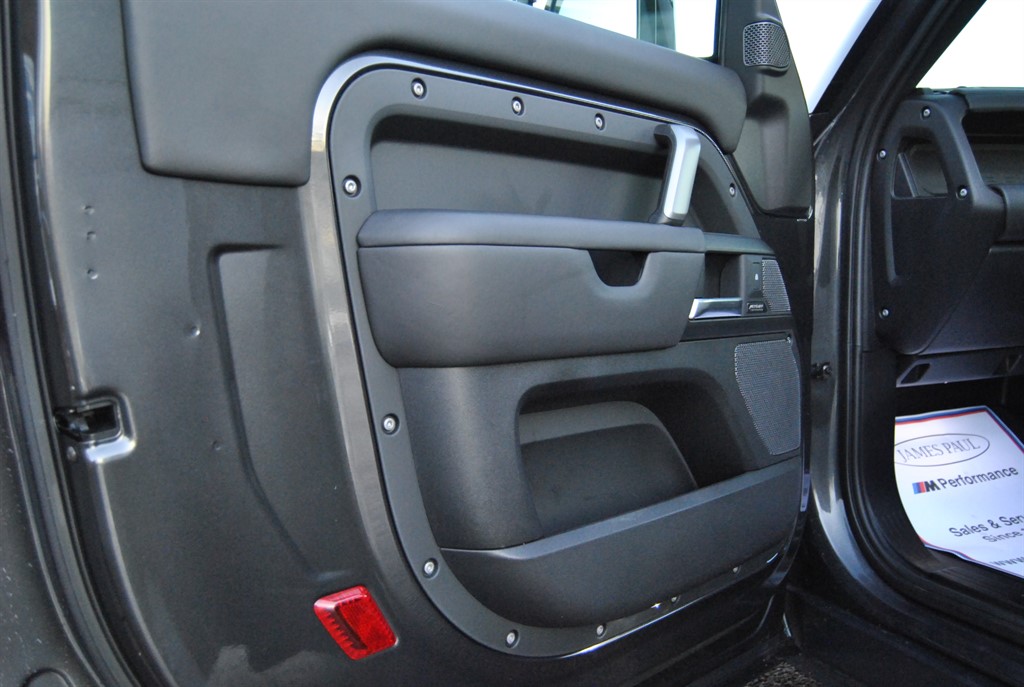 Used Land Rover Defender 2022 for sale - 77005593: Photo 40