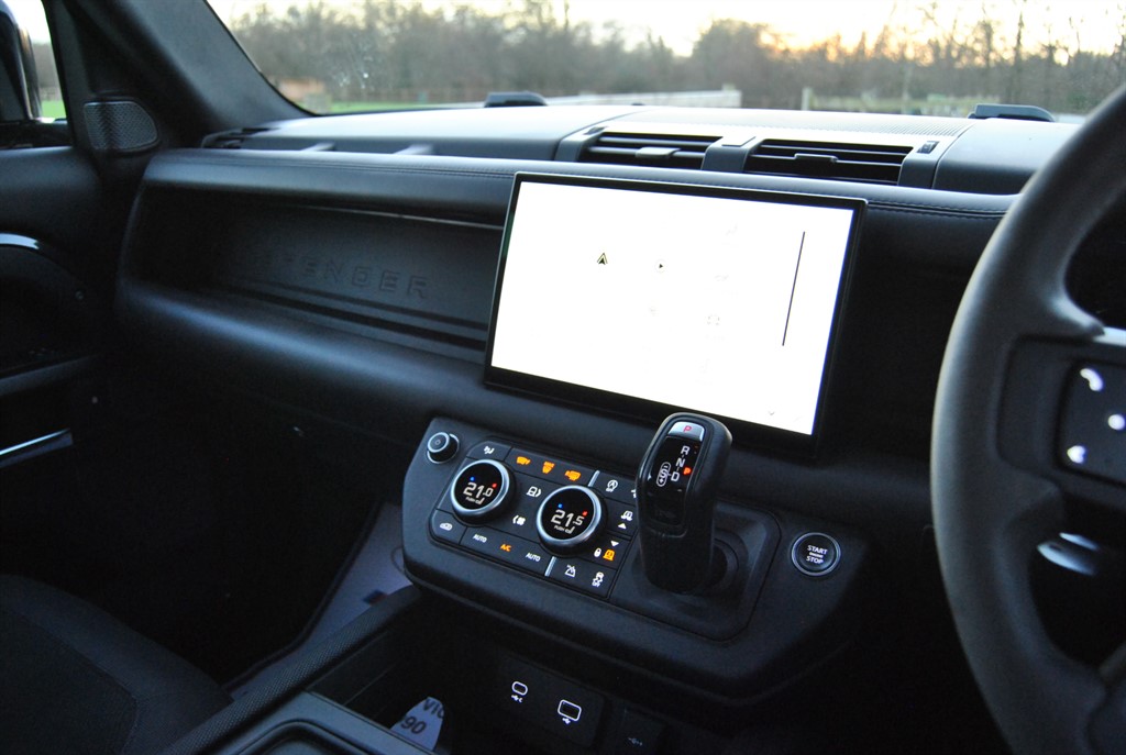 Used Land Rover Defender 2022 for sale - 77005593: Photo 8