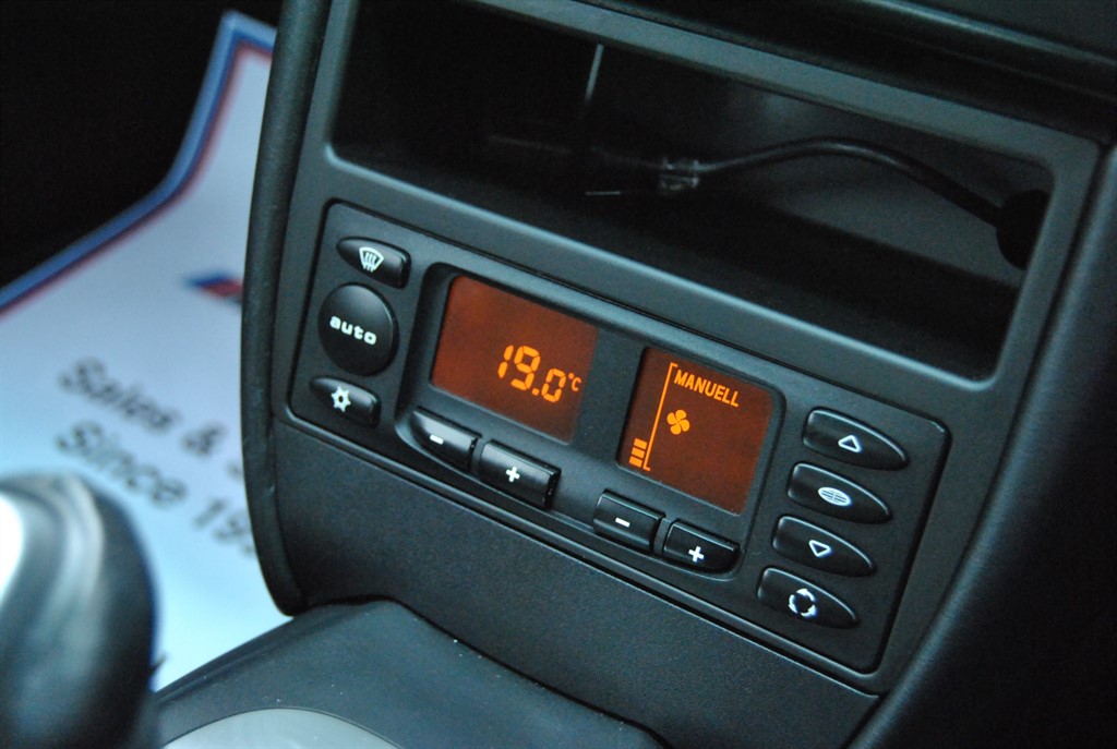 Used Porsche 911 2001 for sale - 77381280: Photo 17