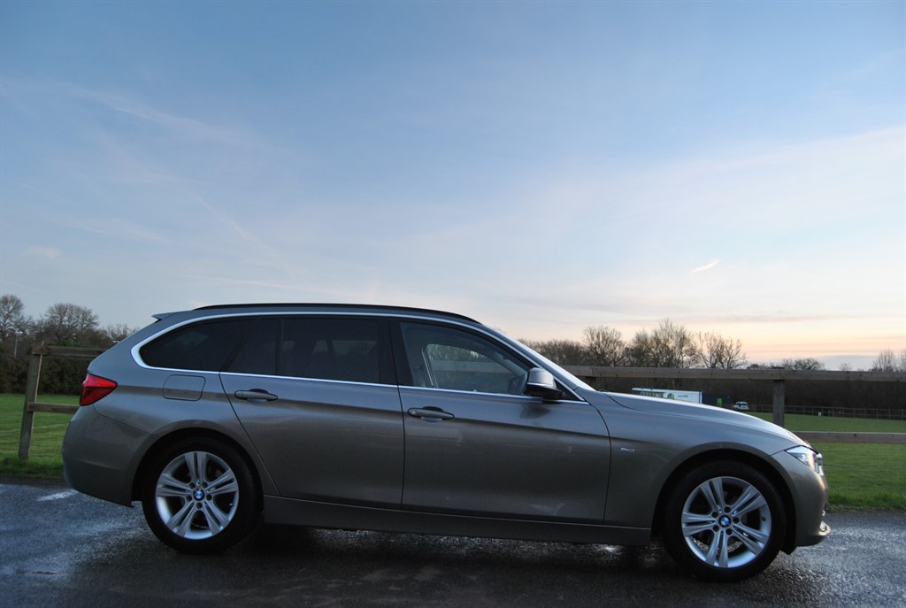 Used BMW 3 Series 2016 for sale - 77134186: Photo 2