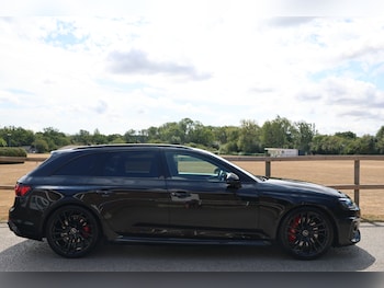 Used Audi RS4 2023 for sale - 79421177: Photo