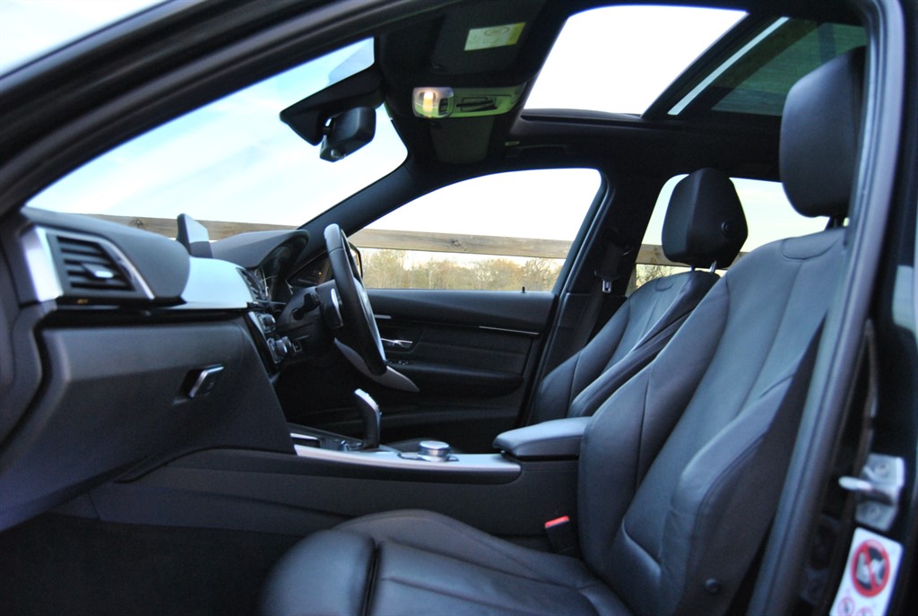 Used BMW 3 Series 2017 for sale - 76557102: Photo 17