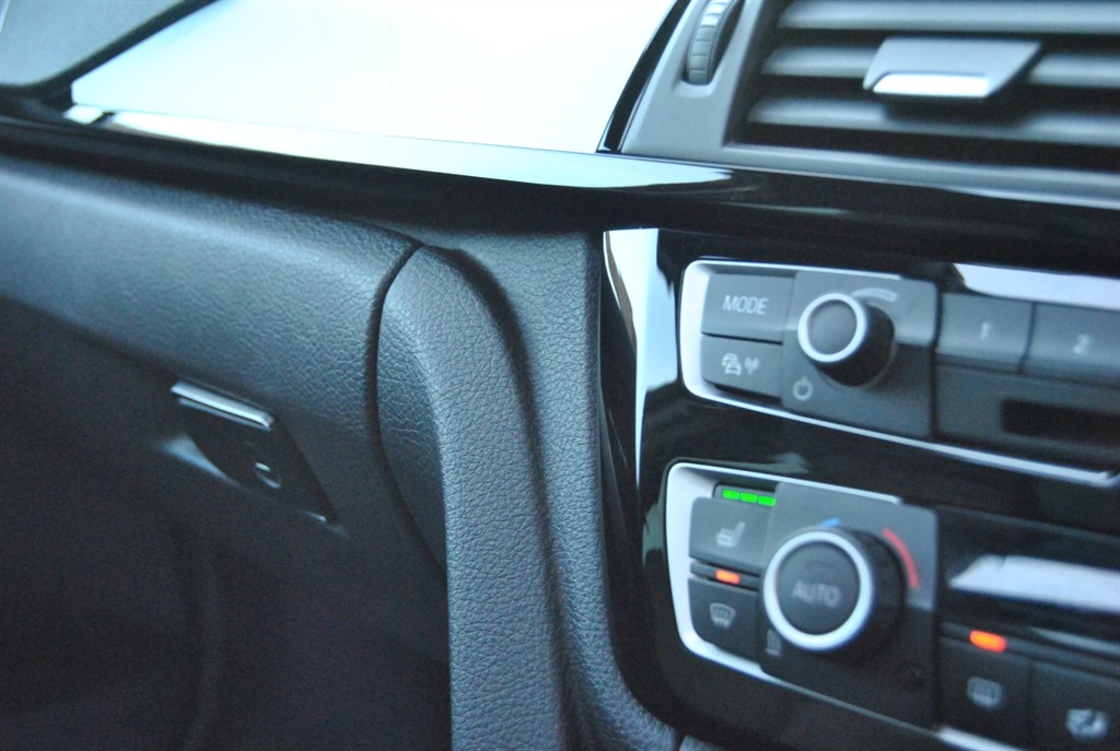 Used BMW 3 Series 2017 for sale - 76557102: Photo 23