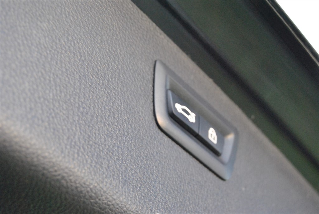 Used BMW 3 Series 2017 for sale - 76557102: Photo 37