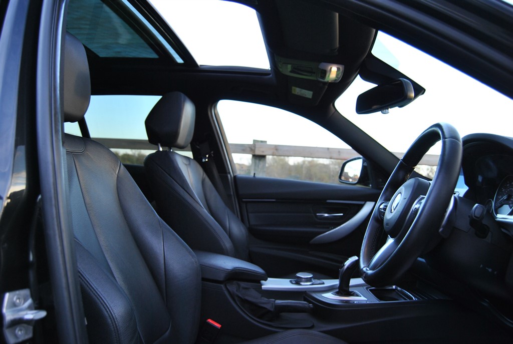 Used BMW 3 Series 2017 for sale - 76557102: Photo 5