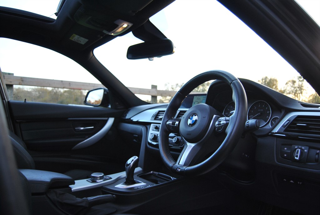 Used BMW 3 Series 2017 for sale - 76557102: Photo 6