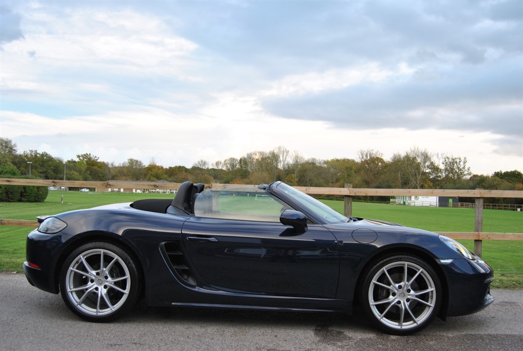 Used Porsche Boxster 2019 for sale - 76452452: Photo 2