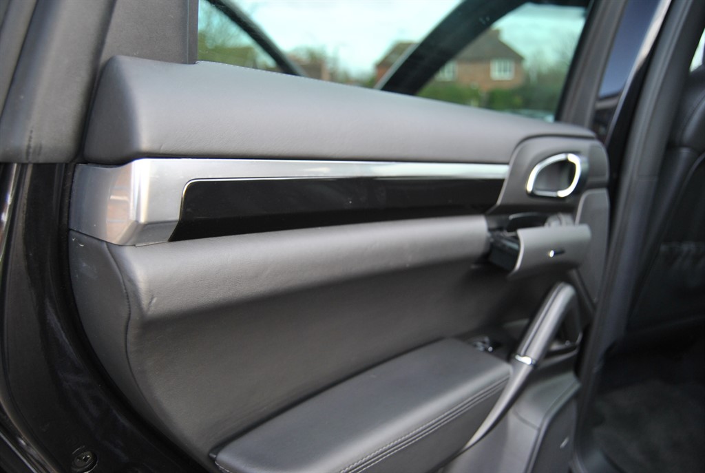 Used Porsche Cayenne 2010 for sale - 77025681: Photo 34