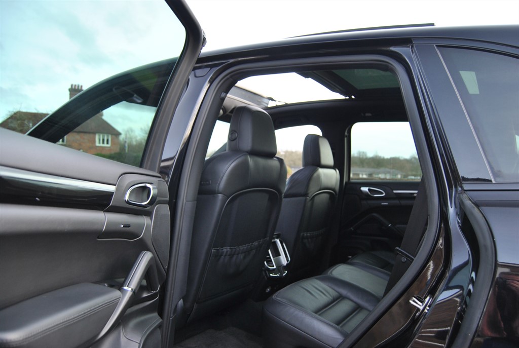 Used Porsche Cayenne 2010 for sale - 77025681: Photo 35