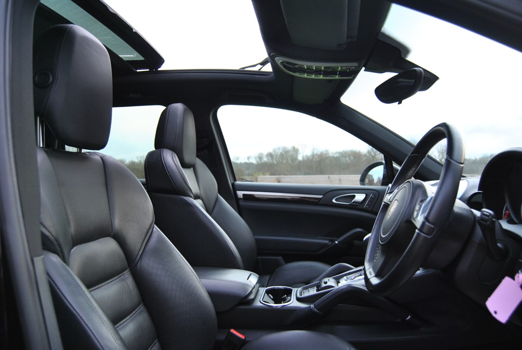 Used Porsche Cayenne 2010 for sale - 77025681: Photo 5