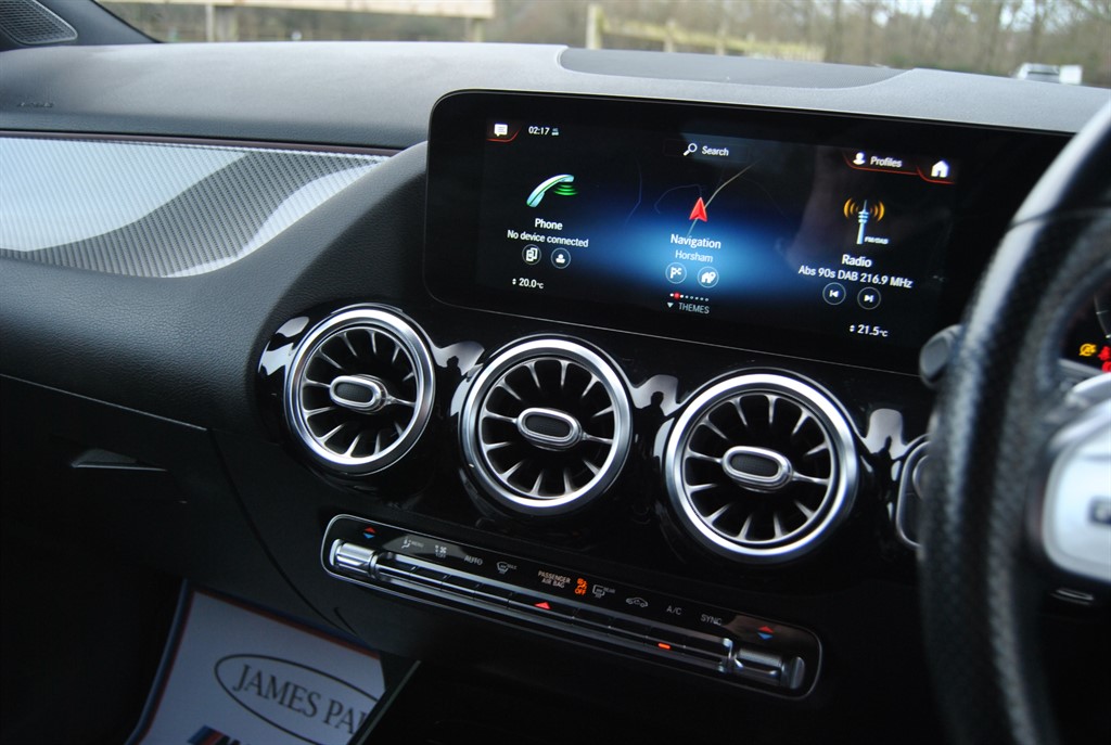 Used Mercedes-Benz GLA 2021 for sale - 77205845: Photo 11