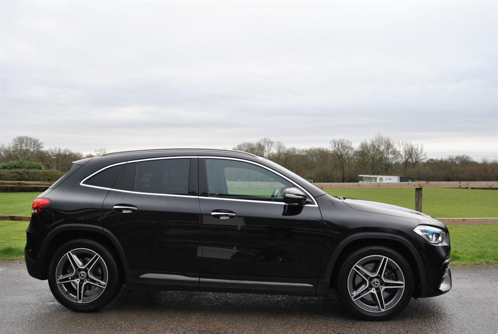 Used Mercedes-Benz GLA 2021 for sale - 77205845: Photo 2