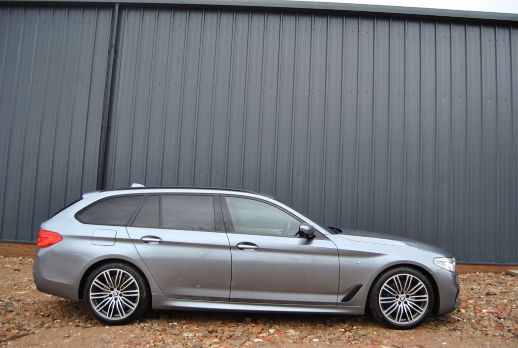 Used BMW 5 Series 2017 for sale - 77151739: Photo 2