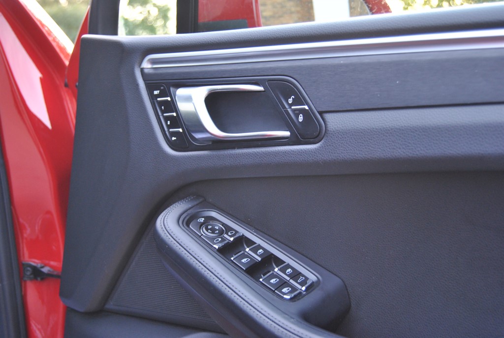 Used Porsche Macan 2017 for sale - 76420697: Photo 16